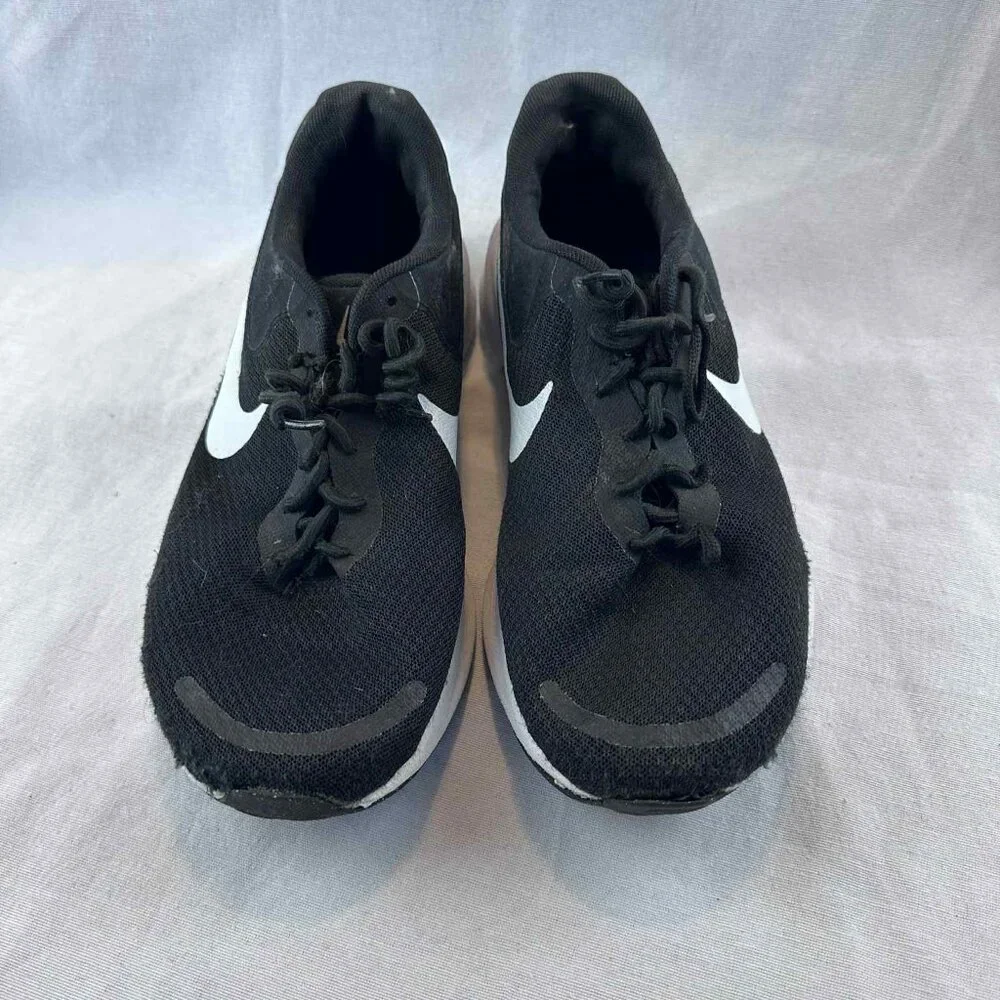 Nike Revolution 6 Women’s Running Shoes – Black/White –‎ Size 8W